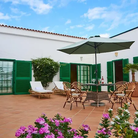 La Maison Dandres, By Comfortable Luxury Villa La Oliva