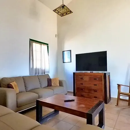 La Maison Dandres, By Comfortable Luxury Villa La Oliva